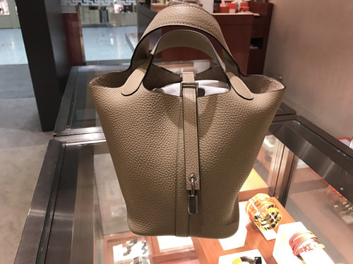 DFS ダニエル K イノウエ国際空港店