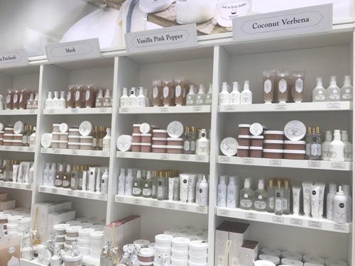 インターナショナル マーケットプレイス