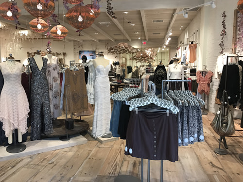 インターナショナル マーケットプレイス