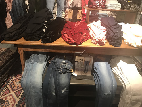 インターナショナル マーケットプレイス