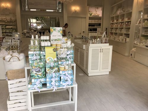 インターナショナル マーケットプレイス