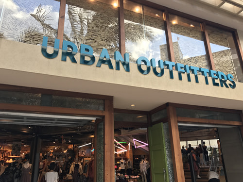 アーバン アウトフィッターズ