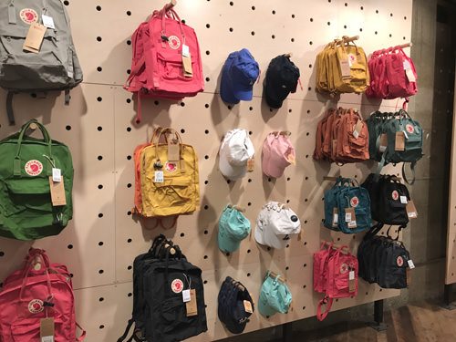 アーバン アウトフィッターズ