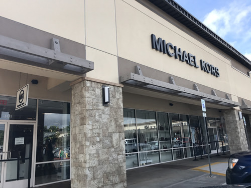 ワイケレプレミアムアウトレット