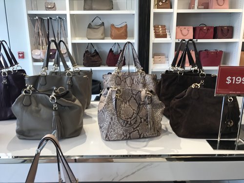 ワイケレプレミアムアウトレット