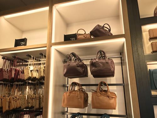 ワイケレプレミアムアウトレット