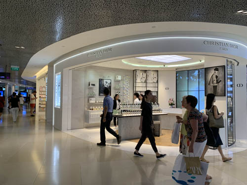 アイオン オーチャード シンガポール