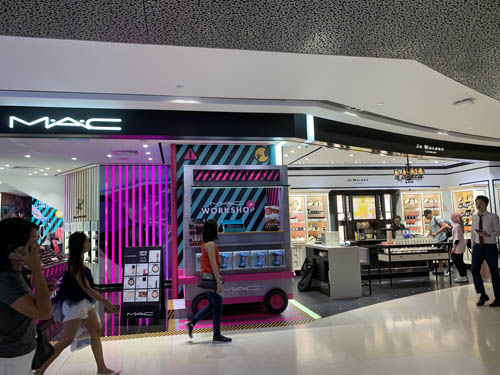 アイオン オーチャード シンガポール